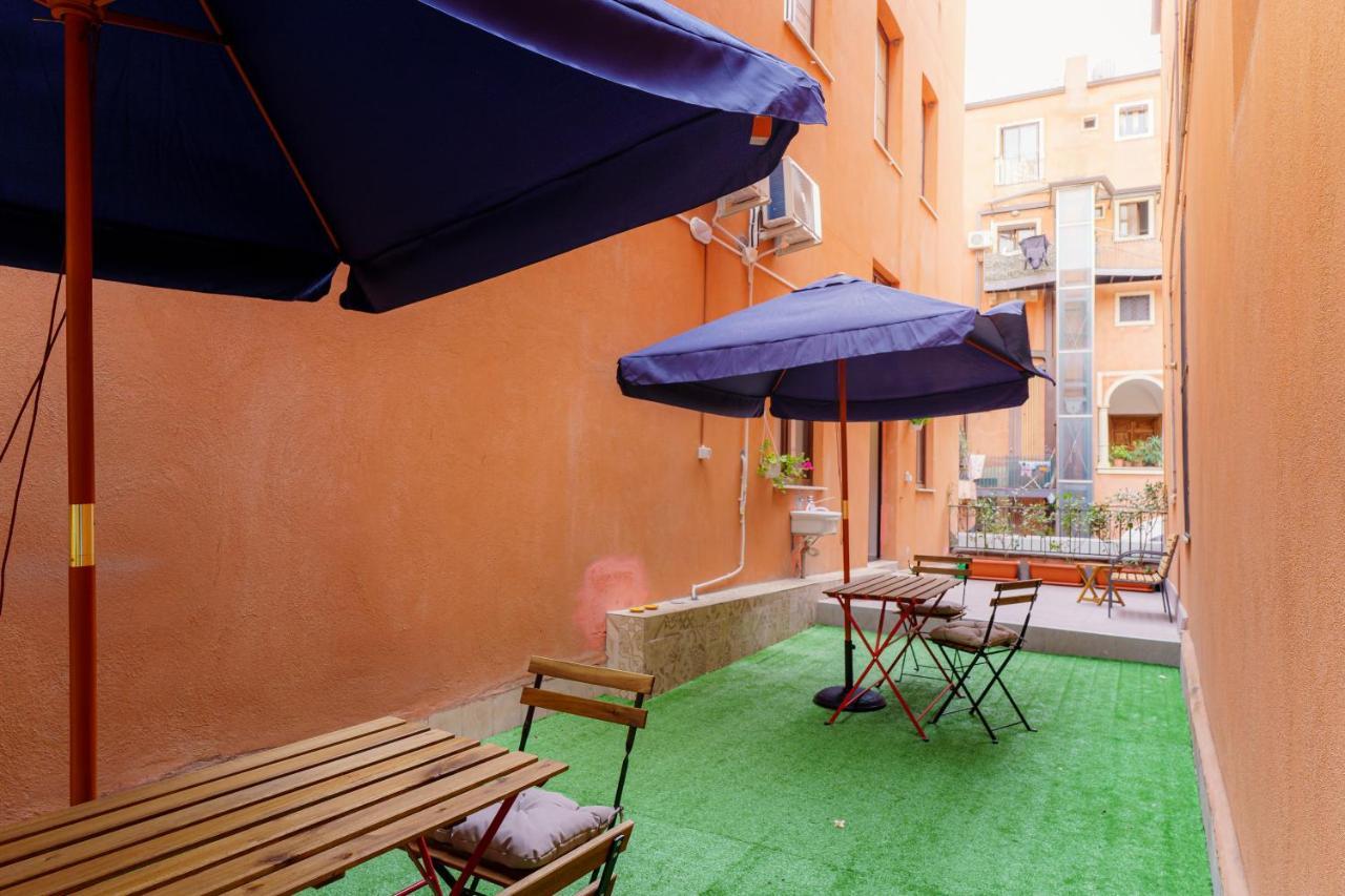 Casta Diva Holiday Rooms كاتانيا المظهر الخارجي الصورة